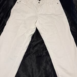 Dana Buchman capris size 16
